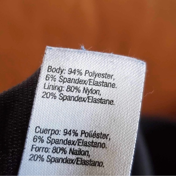 Assets SPANX Faux Leather Structured Shine Leggings - Picture 5 of 7